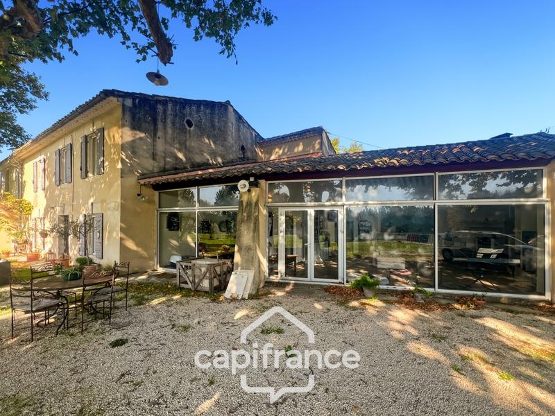 Maison en pierre - 254 m² - 7 pièces