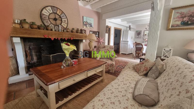 Villa - 263 m² - 7 pièces