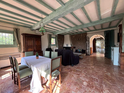 Maison - 300 m² - 10 pièces