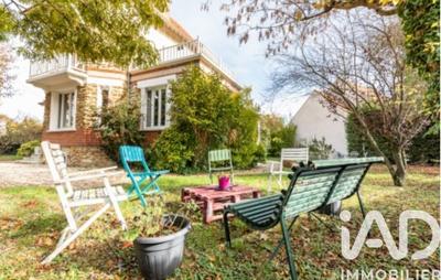 Maison - 176 m² - 7 pièces