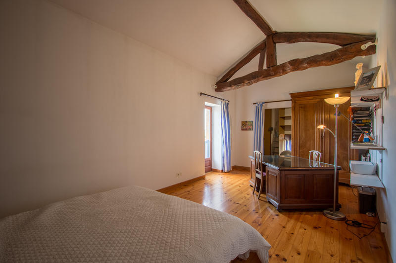 Maison - 208 m² - 8 pièces