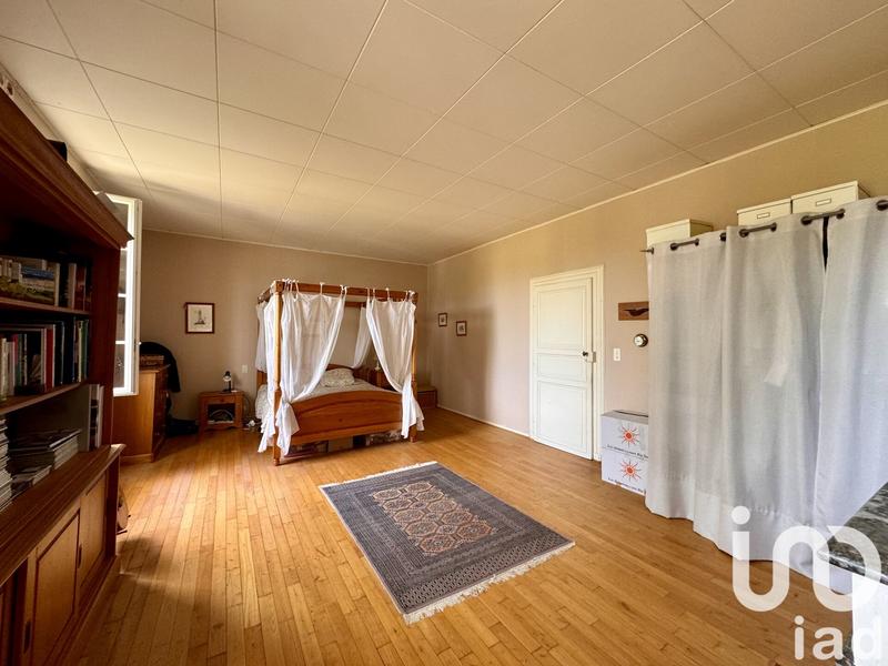 Maison - 322 m² - 9 pièces