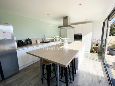 Maison - 141 m² - 6 pièces