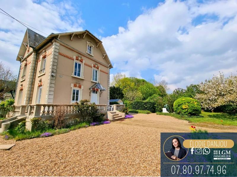 Demeure - 180 m² - 6 pièces