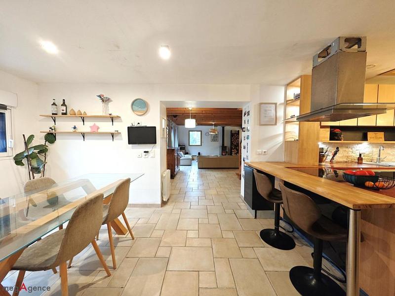 Maison - 138 m² - 6 pièces