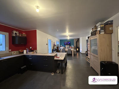 Maison - 90 m² - 4 pièces