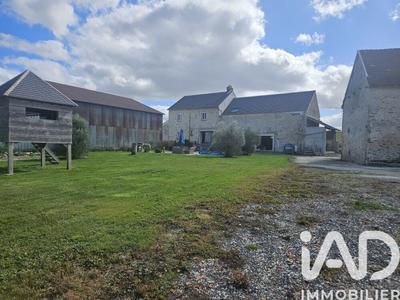 Maison - 232 m² - 7 pièces