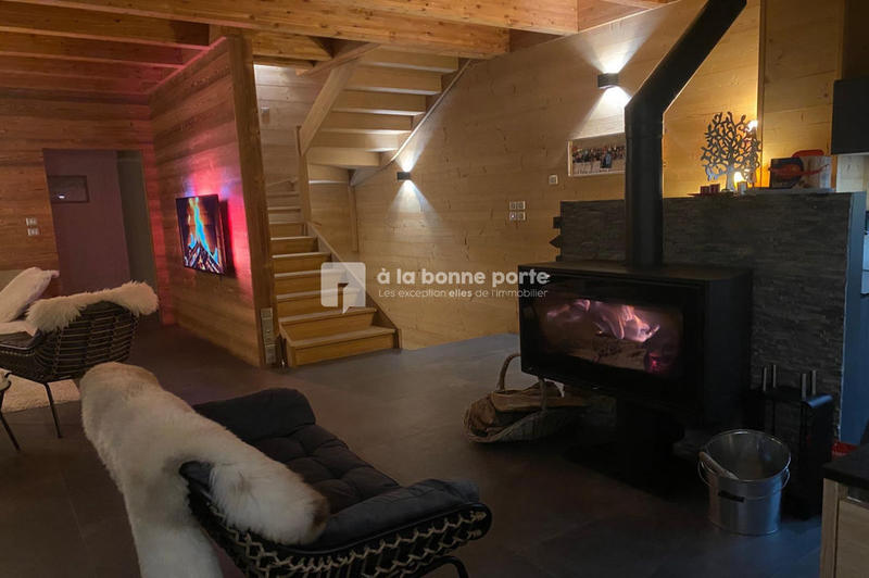 Châlet - 161 m² - 6 pièces