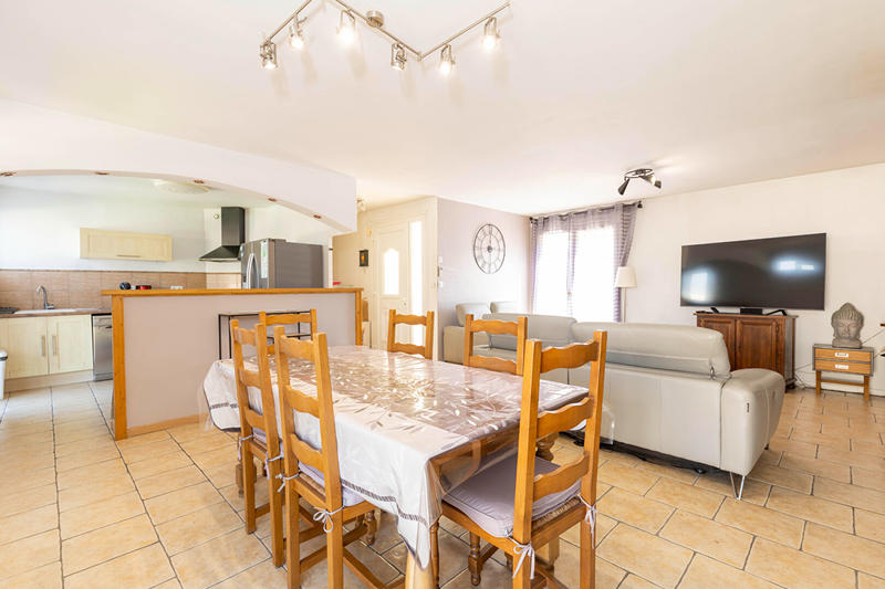 Maison - 90 m² - 4 pièces