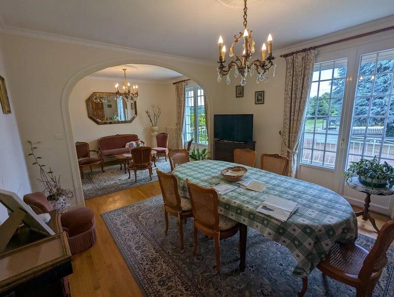 Maison - 138 m² - 5 pièces