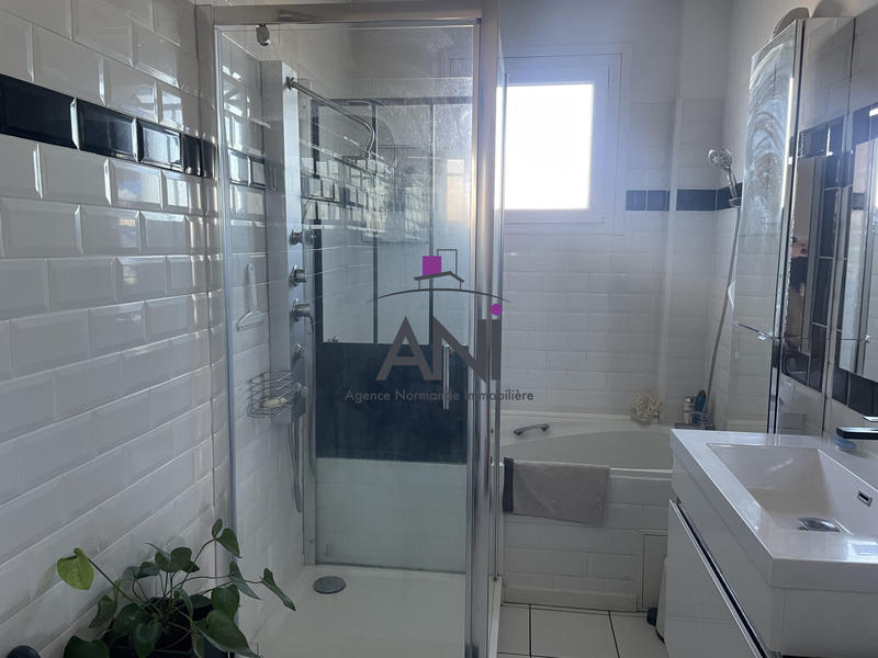 Maison - 171 m² - 8 pièces