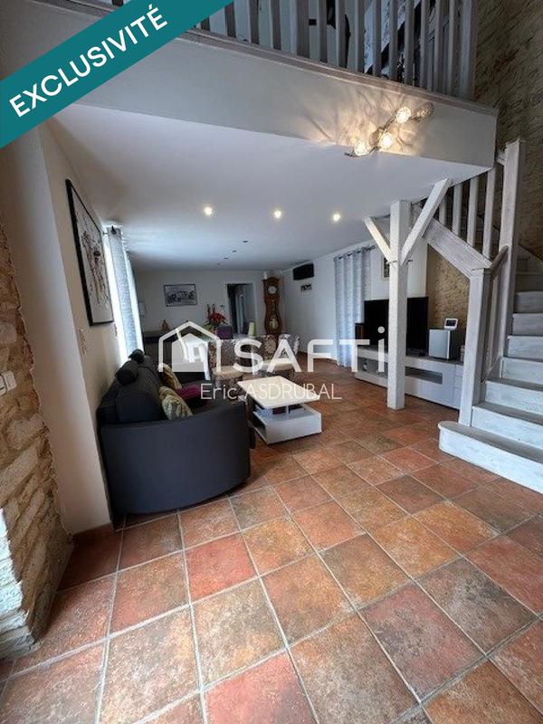 Maison - 247 m² - 10 pièces