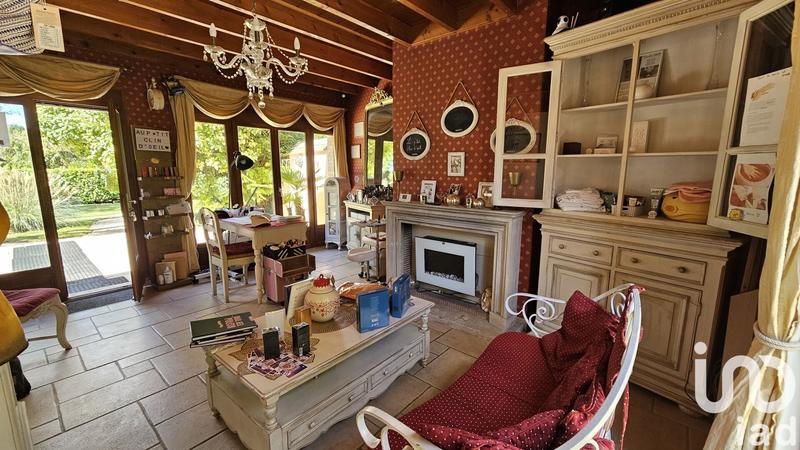 Maison - 226 m² - 7 pièces