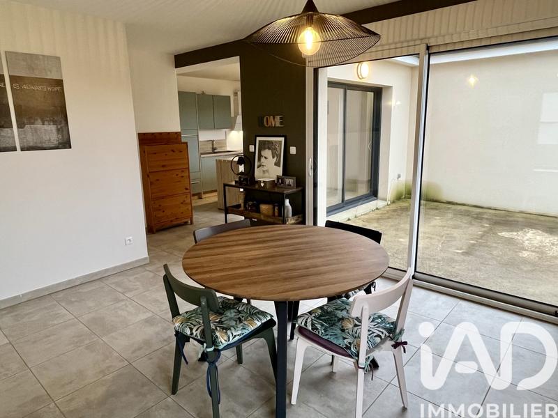 Maison - 97 m² - 5 pièces