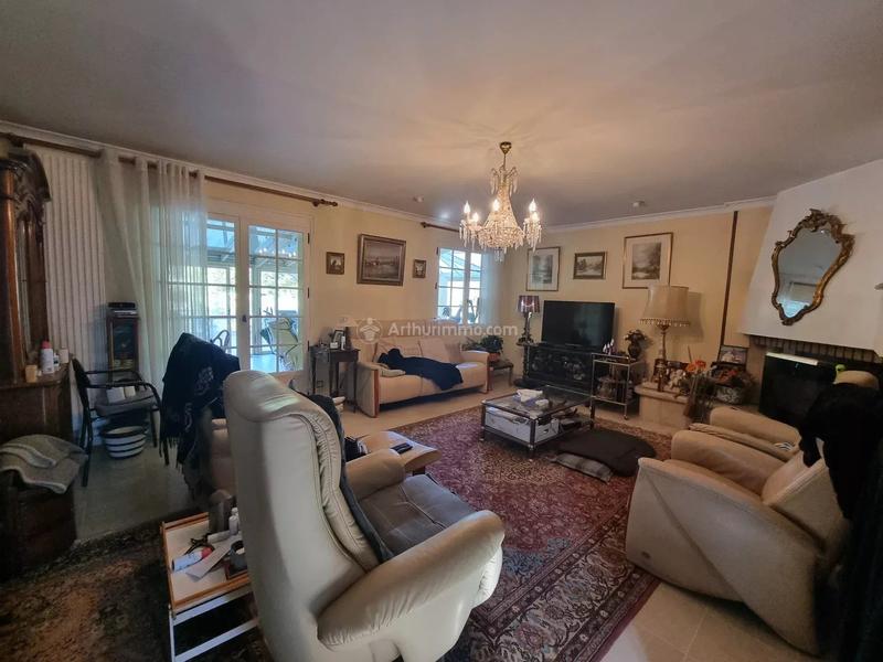 Maison - 288 m² - 9 pièces