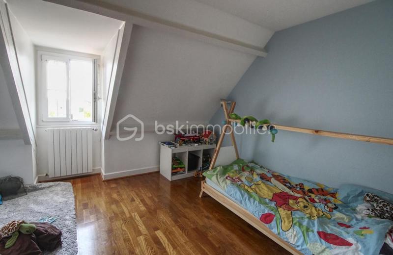 Maison - 200 m² - 8 pièces