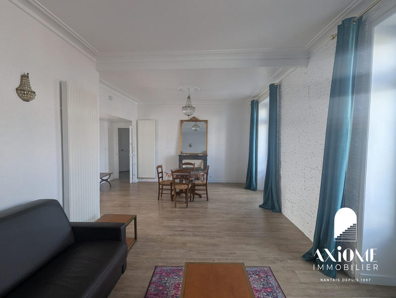 Appartement - 90 m² - 3 pièces