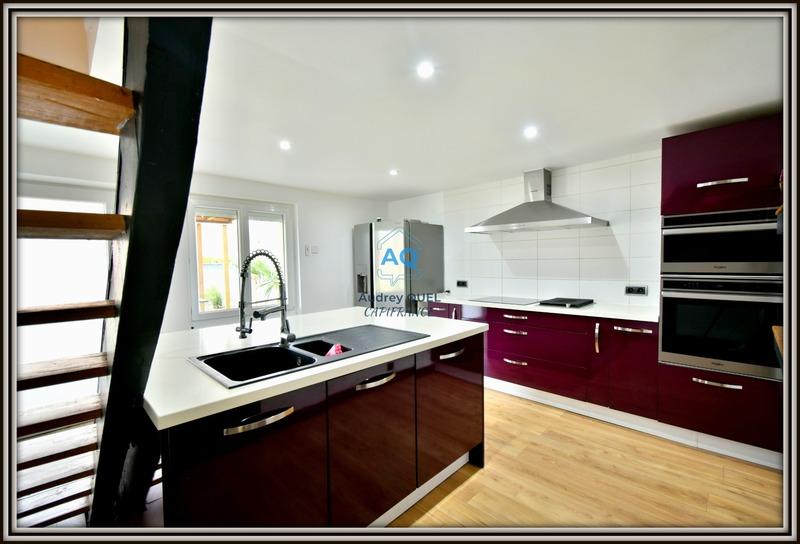 Maison - 250 m² - 8 pièces