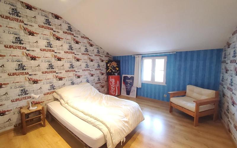 Maison - 200 m² - 9 pièces