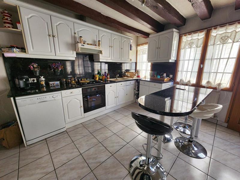 Maison - 185 m² - 9 pièces