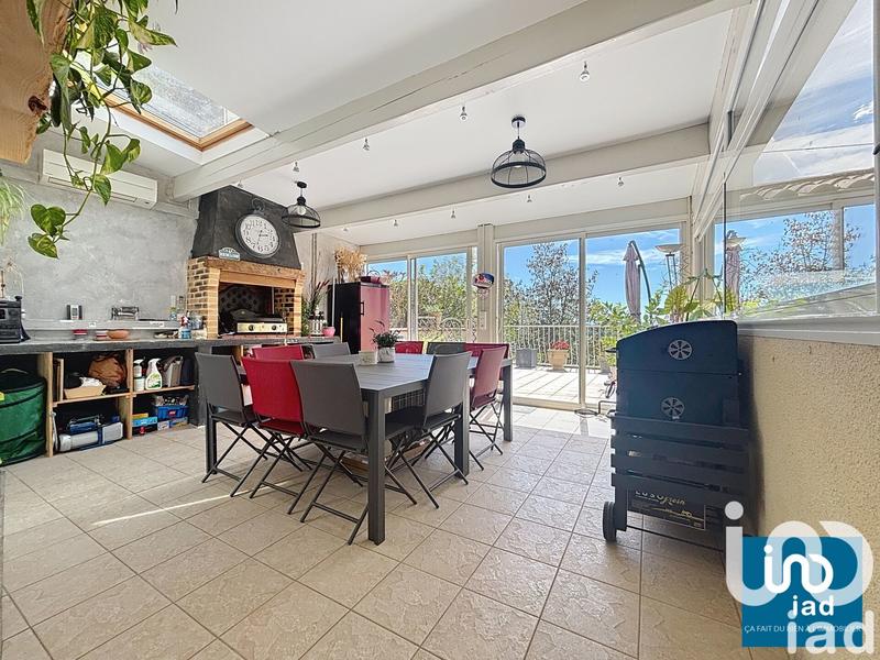 Maison - 176 m² - 8 pièces