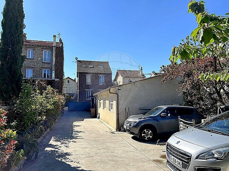 Maison - 103 m² - 13 pièces