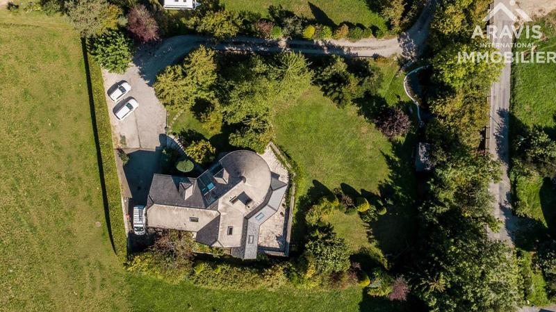 Demeure - 312 m² - 7 pièces