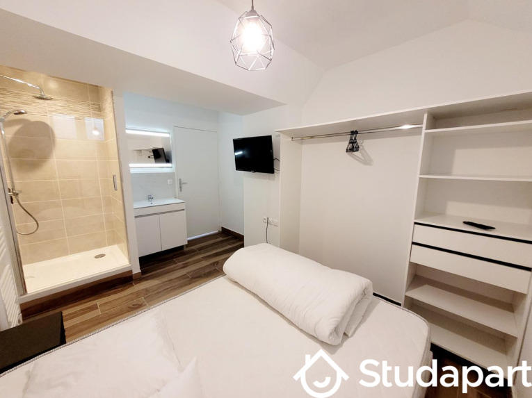 Chambre - 9 m² - 1 pièce