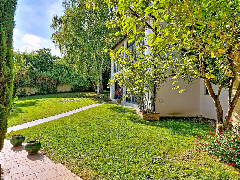 Maison - 206 m² - 7 pièces