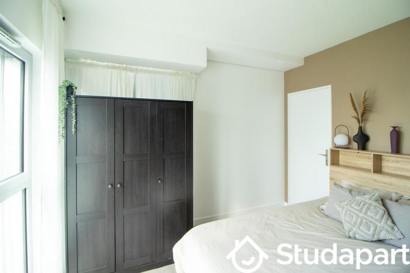 Chambre - 12 m² - 1 pièce