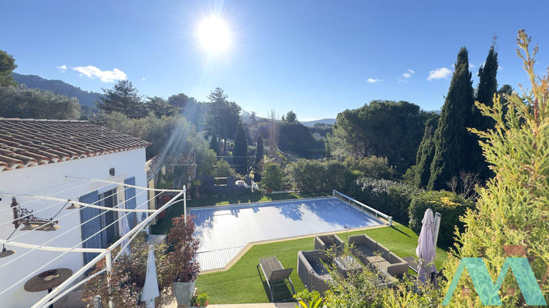 Maison - 190 m² - 7 pièces