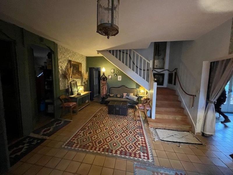 Maison - 347 m² - 13 pièces