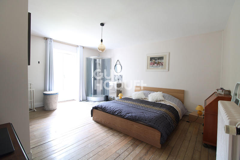 Maison - 271 m² - 7 pièces