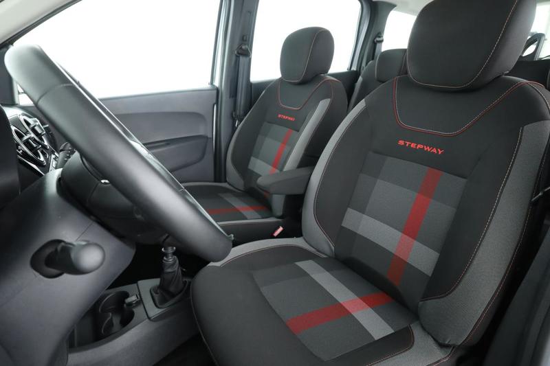 Dacia Lodgy 1.3 TCe Techroad 5pl 131 ch