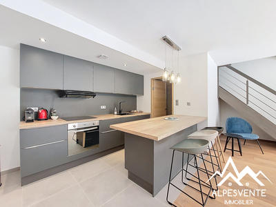 Maison - 90 m² - 5 pièces