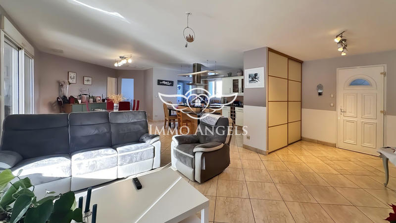 Maison - 140 m² - 6 pièces