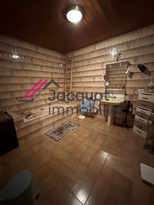 Maison - 141 m² - 5 pièces