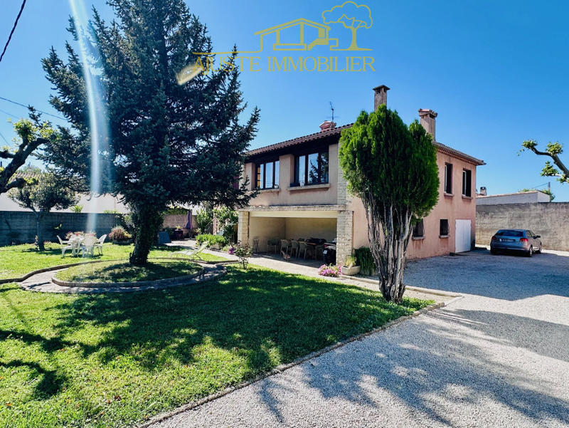 Maison - 195 m² - 8 pièces