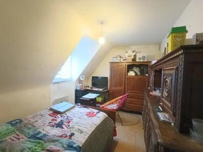 Maison - 99 m² - 5 pièces