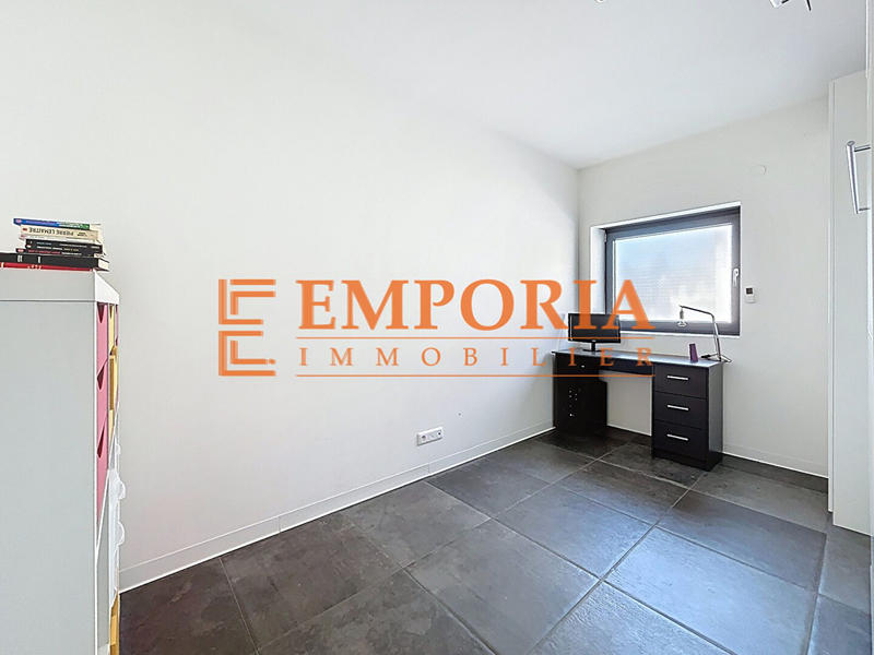 Maison - 94 m² - 5 pièces