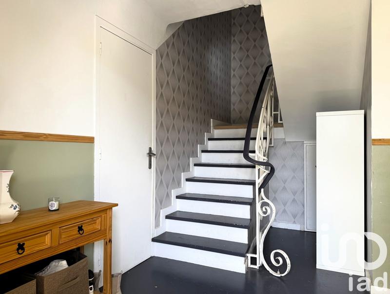 Maison - 180 m² - 8 pièces