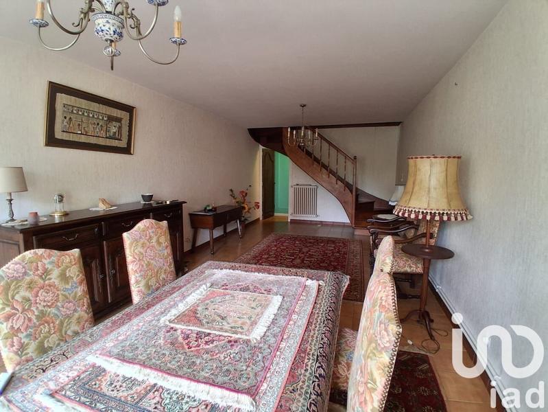 Maison - 161 m² - 9 pièces