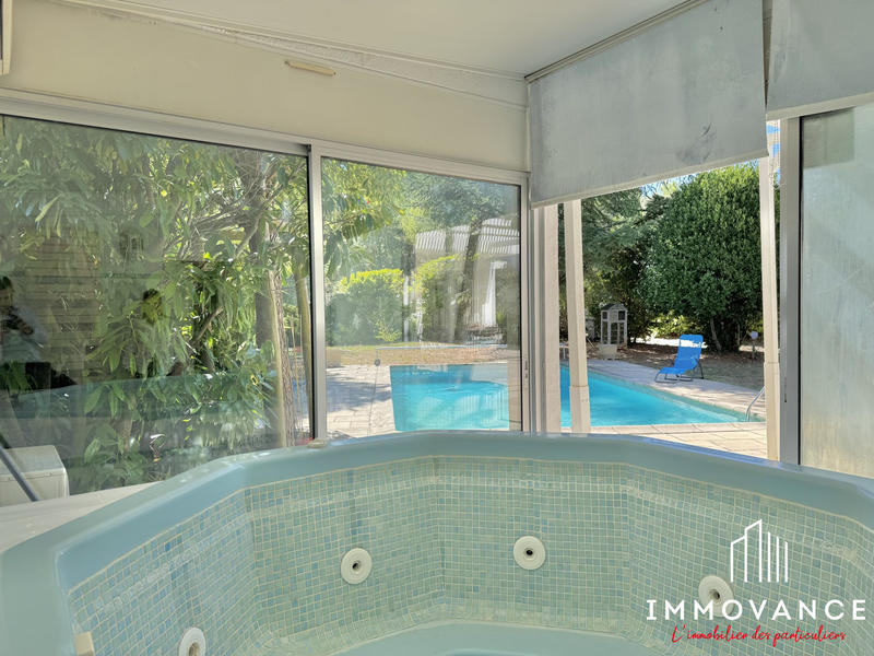 Maison contemporaine - 220 m² - 5 pièces