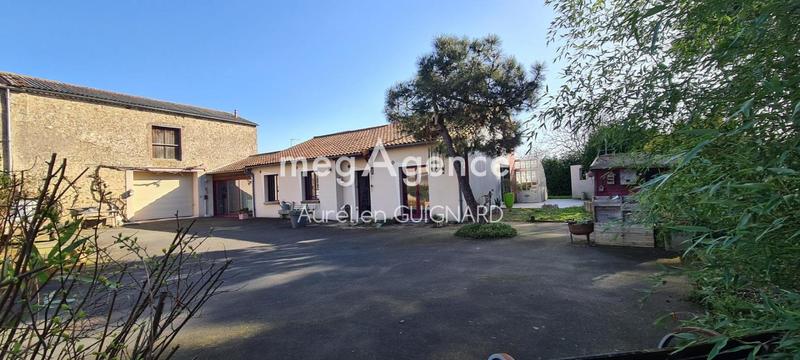 Maison - 153 m² - 9 pièces