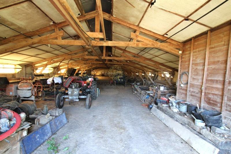 Propriété - 107 m² - 6 pièces