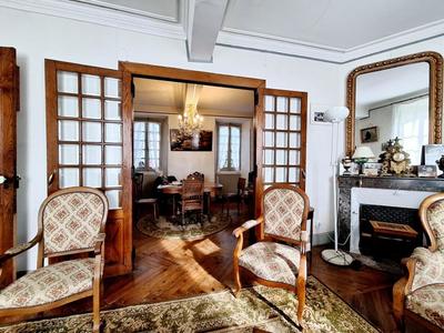 Maison de village - 310 m² - 12 pièces