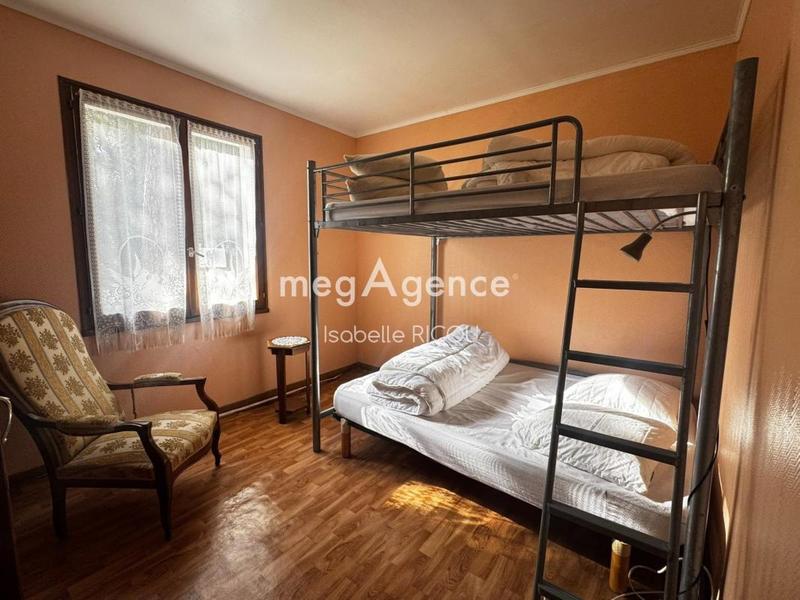 Maison traditionnelle - 111 m² - 4 pièces