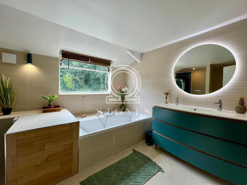 Maison ancienne - 120 m² - 5 pièces