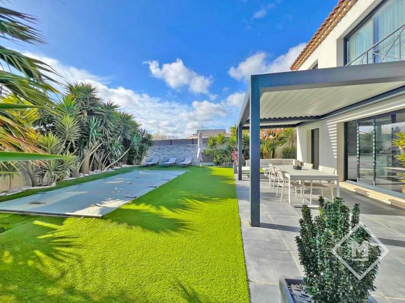 Maison - 100 m² - 4 pièces