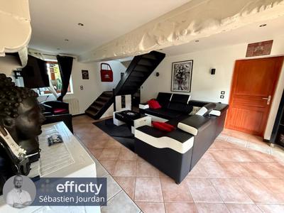 Maison - 136 m² - 6 pièces